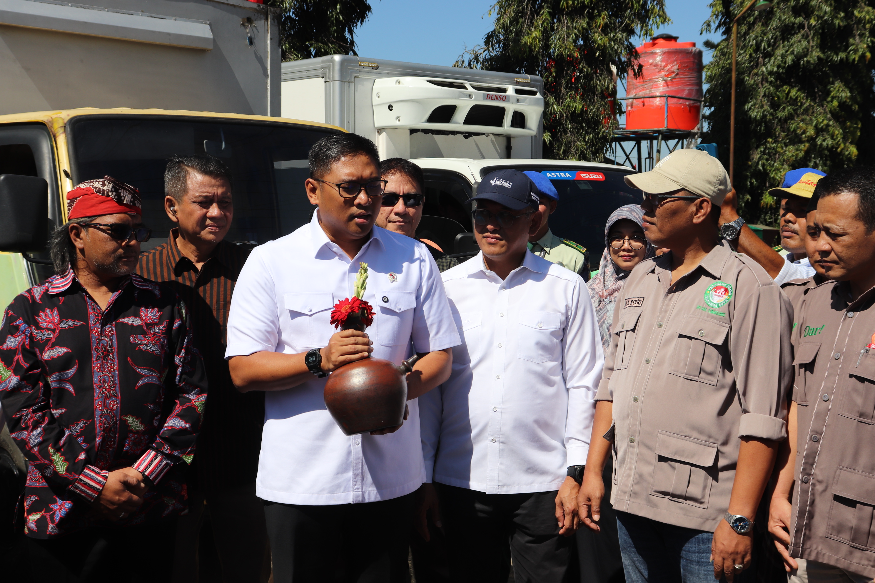 News, Kementan Lepas Ekspor dan Gelar Business Matching di PADI 2025, Program YESS,Petani milenial,Regenerasi Petani,wamen pertanian