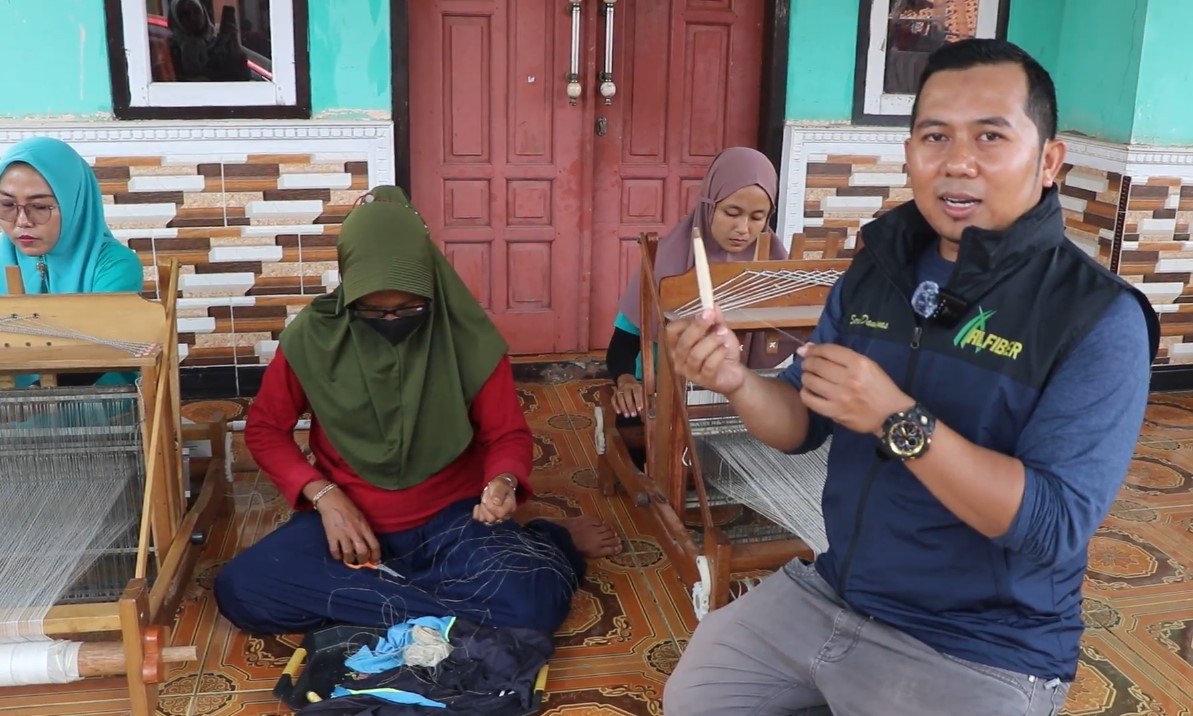 News, Produktif, Petani Muda Subang Sukses Ekspor Serat Daun Nanas ke Mancanegara, Program YESS,IPAD,kementerian pertanian,YESS BPPSDMP,Polbangtan Bogor