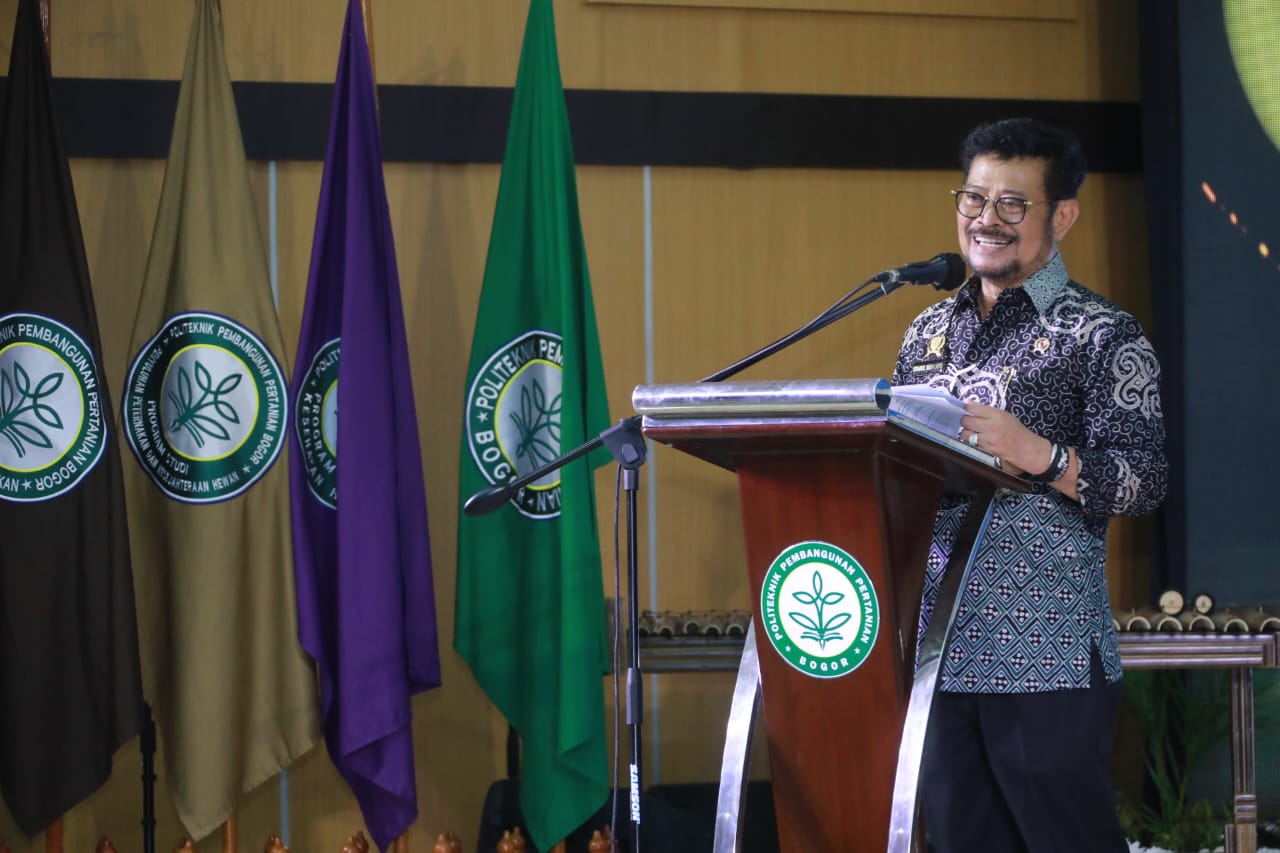 News, Mentan Berikan 33 Sertifikat Emas ke Champion Petani Milenial, Penyuluh Pertanian, dan P4S, #champion,#petanimillenial,#penyuluhpertanian,#p4S,#penghargaan