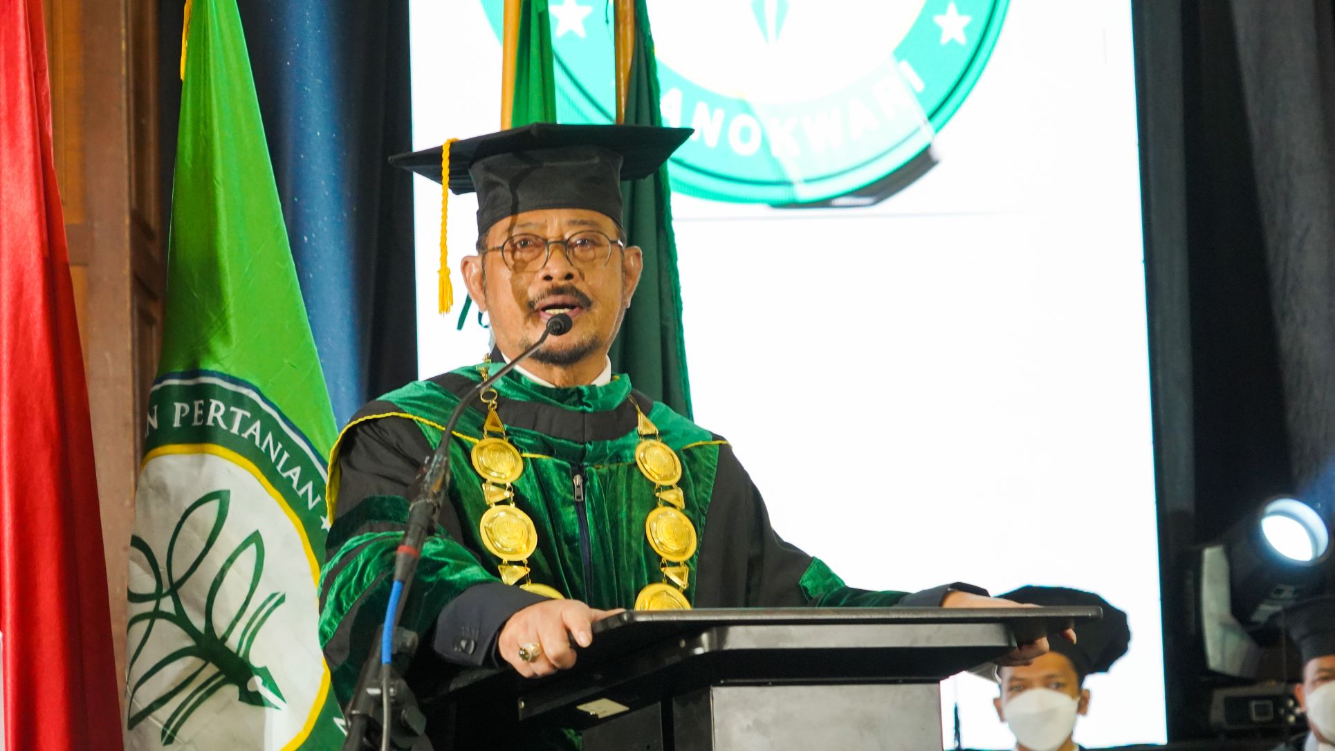 News, Hadiri Wisuda Nasional Politeknik Kementan, Mentan Ajak Millenial Gunakan Teknologi, Petani milenial,pusdiktan,Wisuda nasional,Polbangtan,PEPI